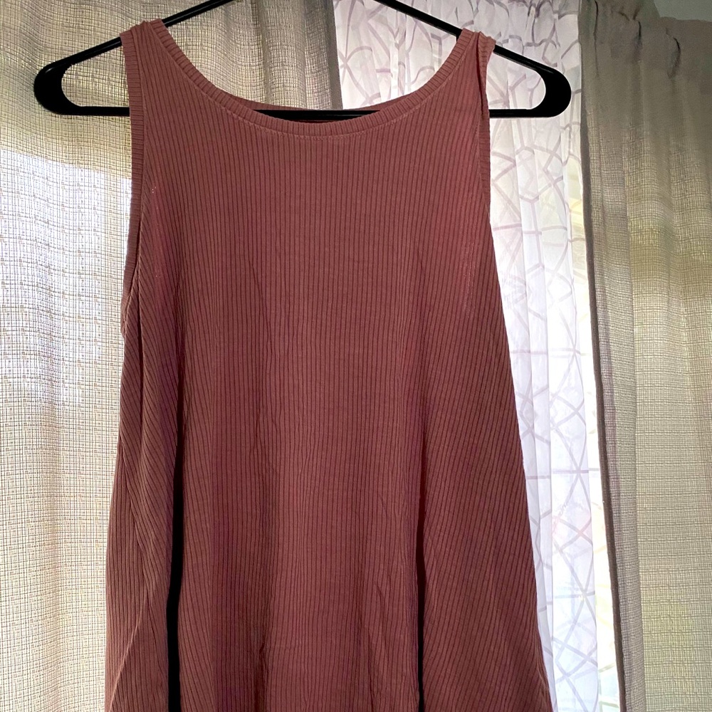Pink tank top
